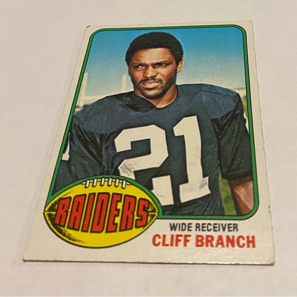 Cliff Branch 1976 Topps Football Card # 173 Oakland Raiders Vintage Collectible - Picture 3 of 3